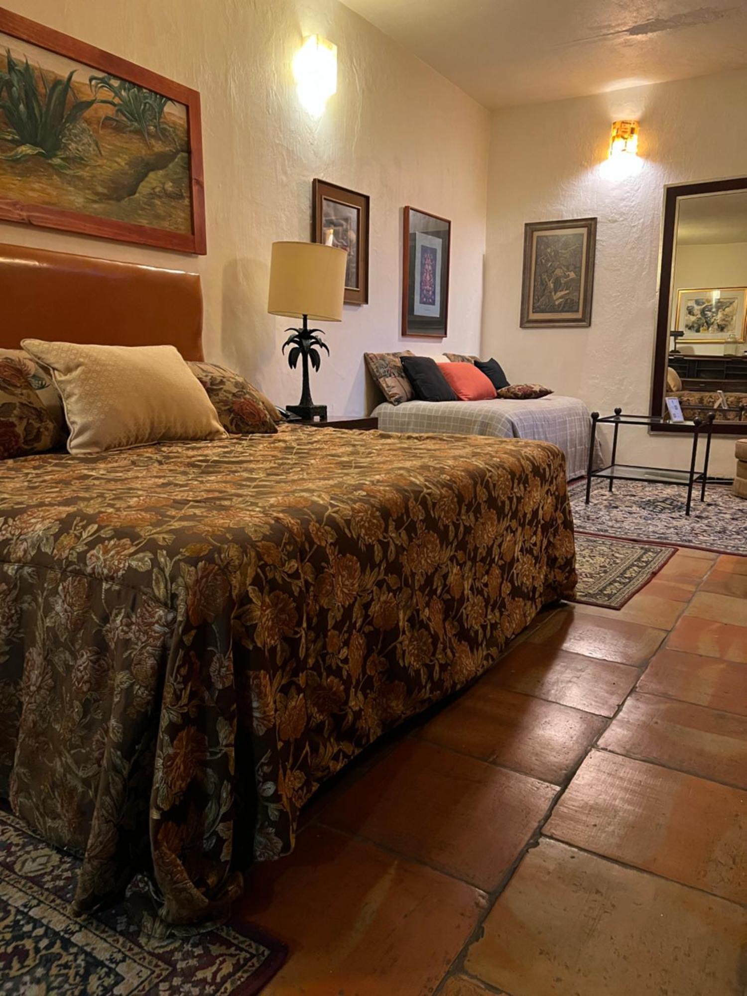 Готель Casa Tlaquepaque Екстер'єр фото
